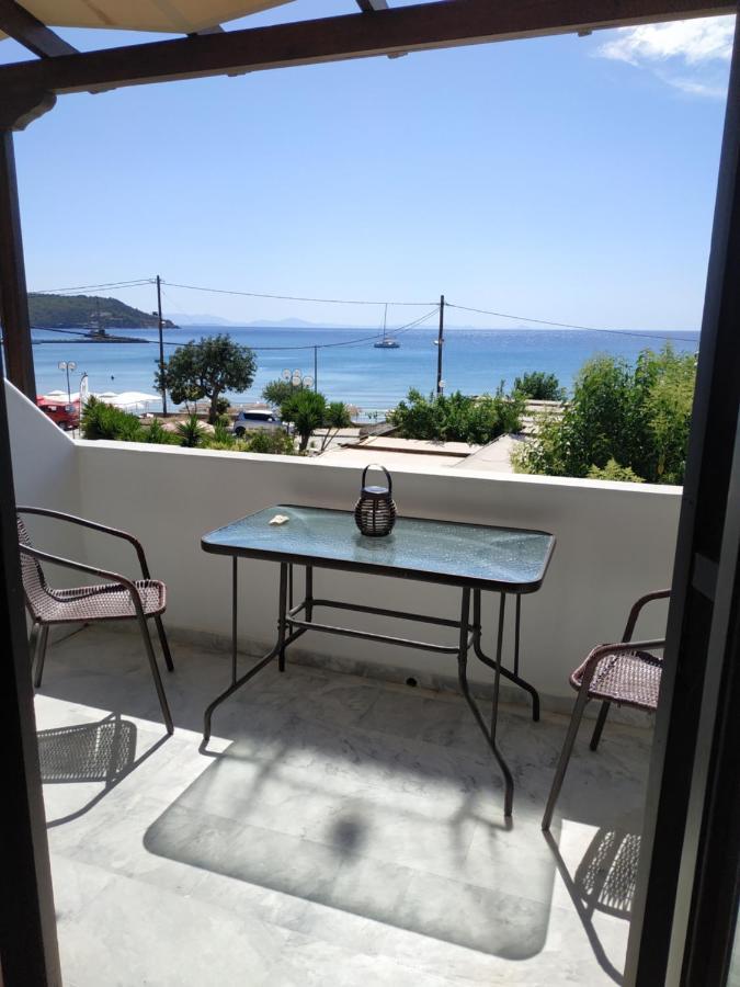 Παραθαλασσιο Στουντιο Μιχαλιας Sea View Studio Michalias Νουμερο 8 Agia Marina  Экстерьер фото